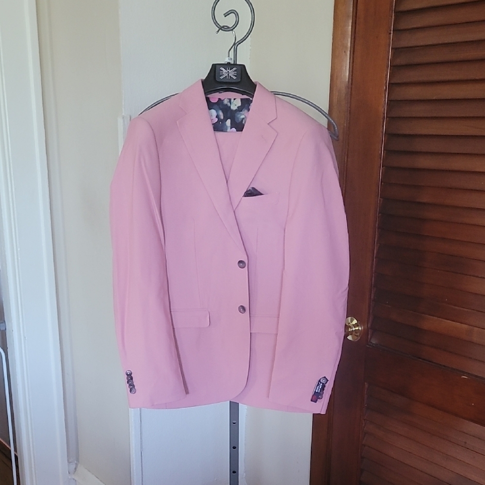 Elegant Pink Men's Suit Jacket, Size 42R